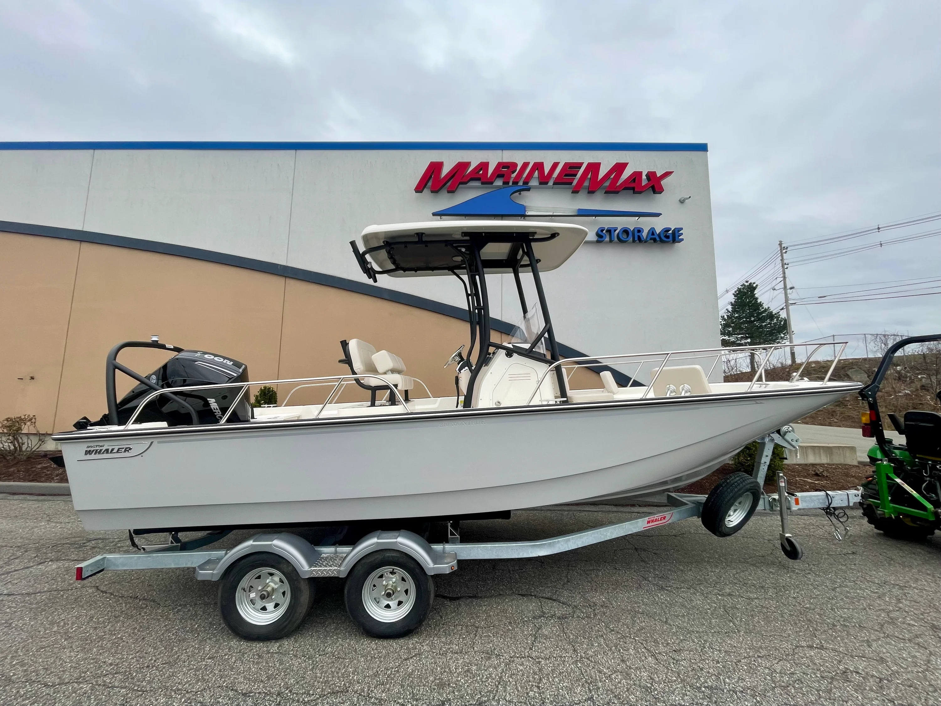 2026 Boston Whaler 210 Montauk Image Thumbnail #1