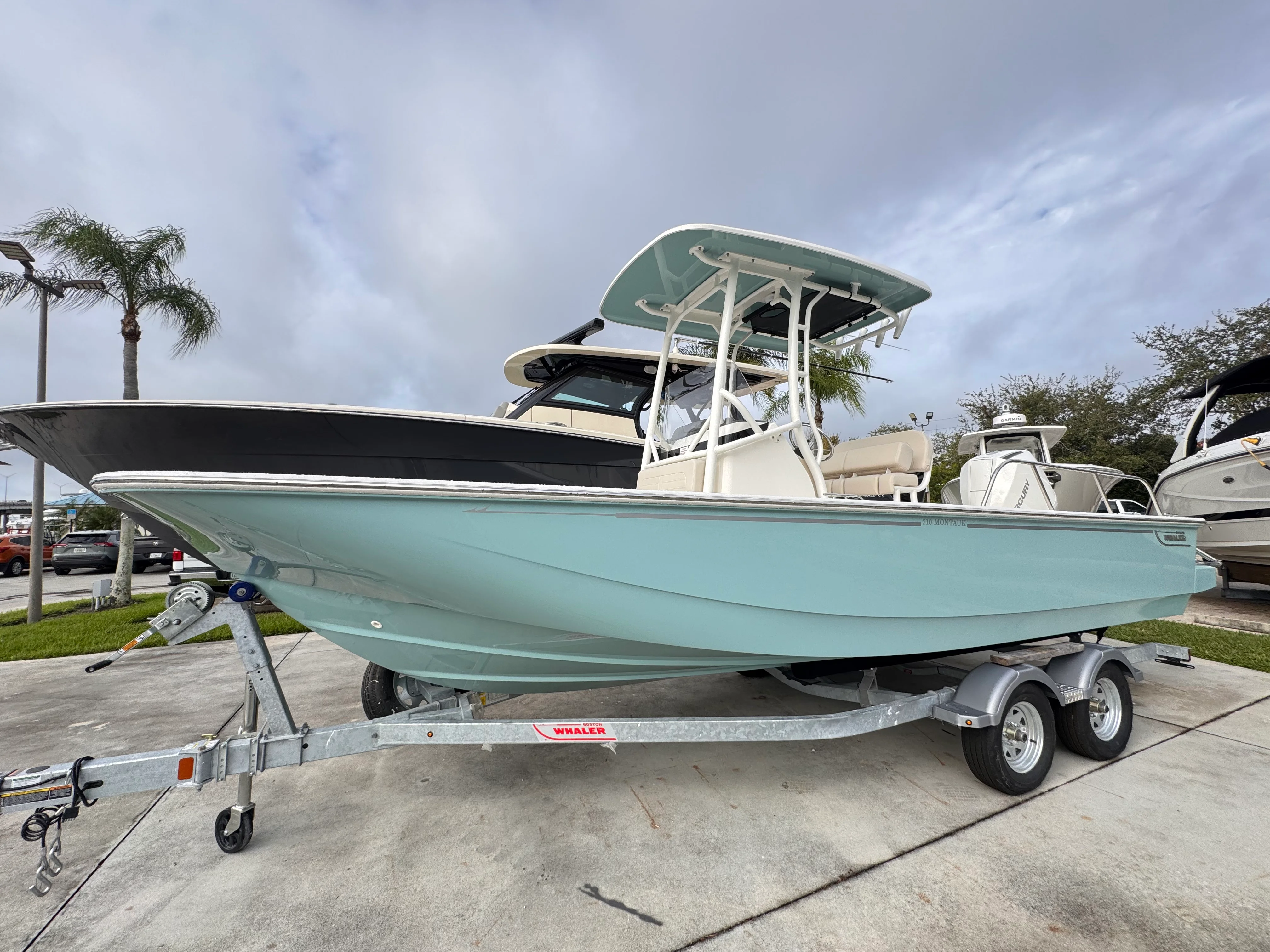 2026 Boston Whaler 210 Montauk Image Thumbnail #1