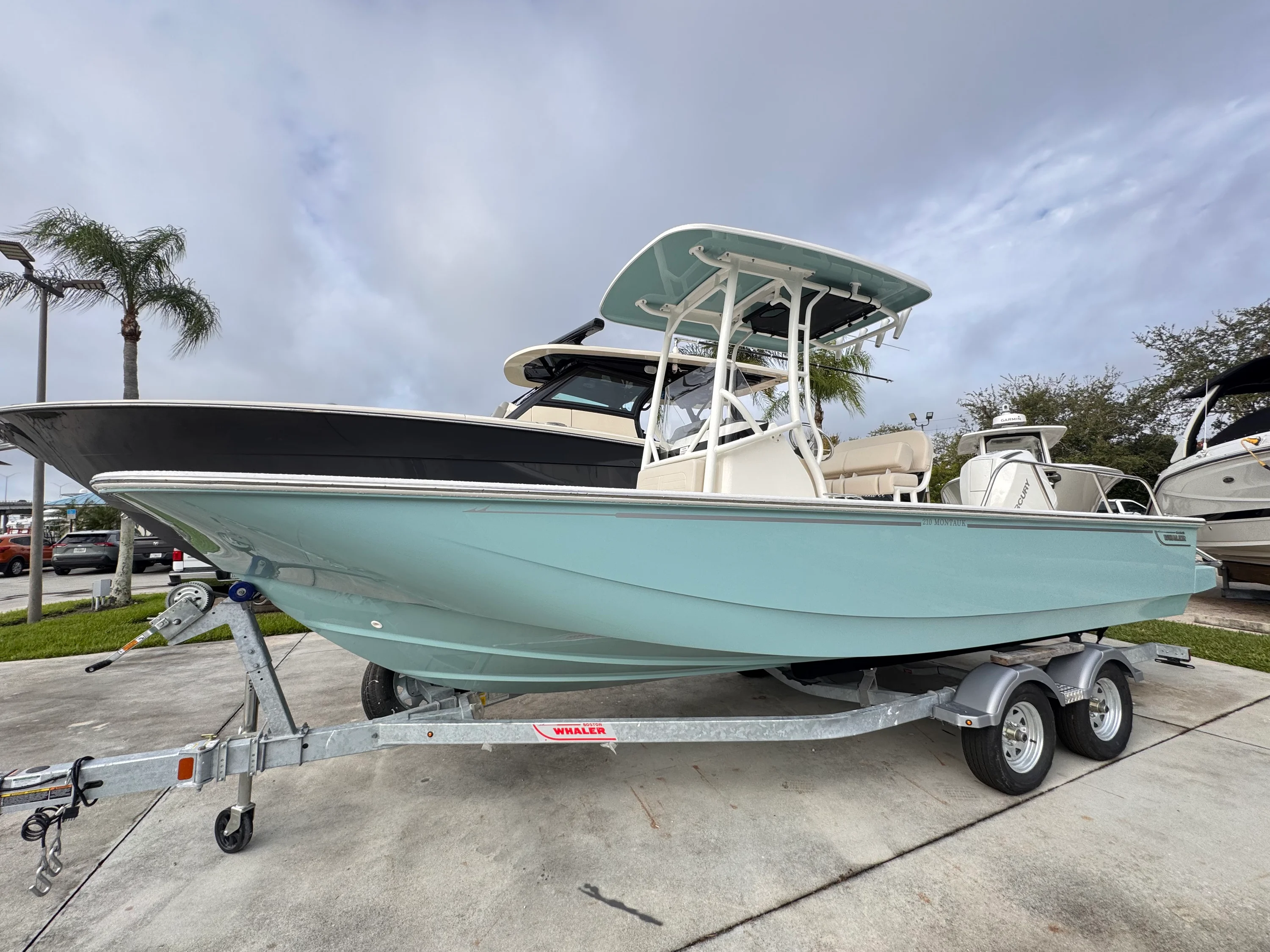 2026 Boston Whaler 210 Montauk Image Thumbnail #1