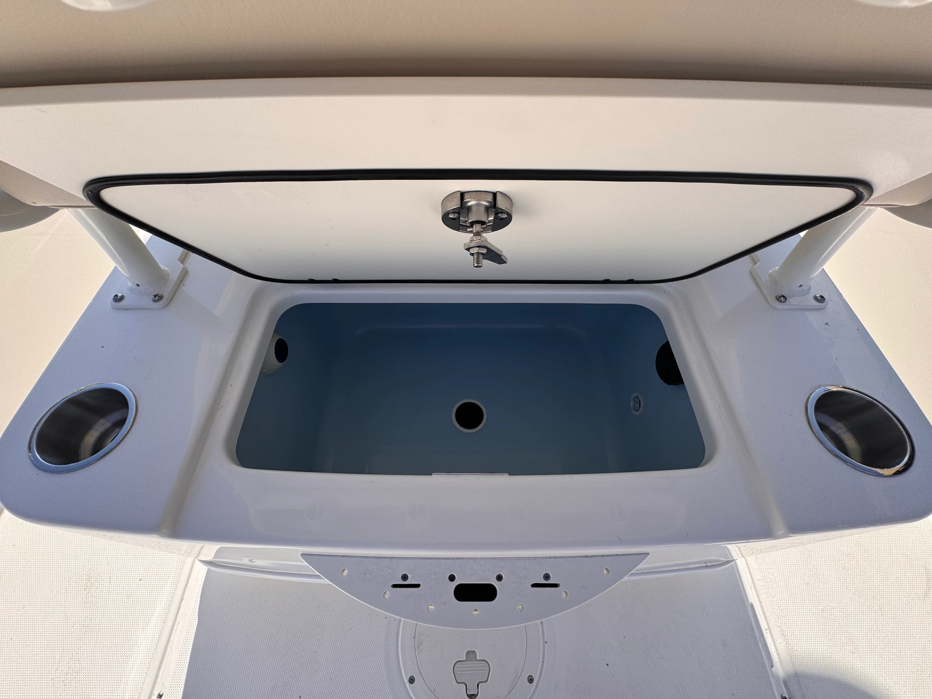 2026 Boston Whaler 210 Montauk Image Thumbnail #11