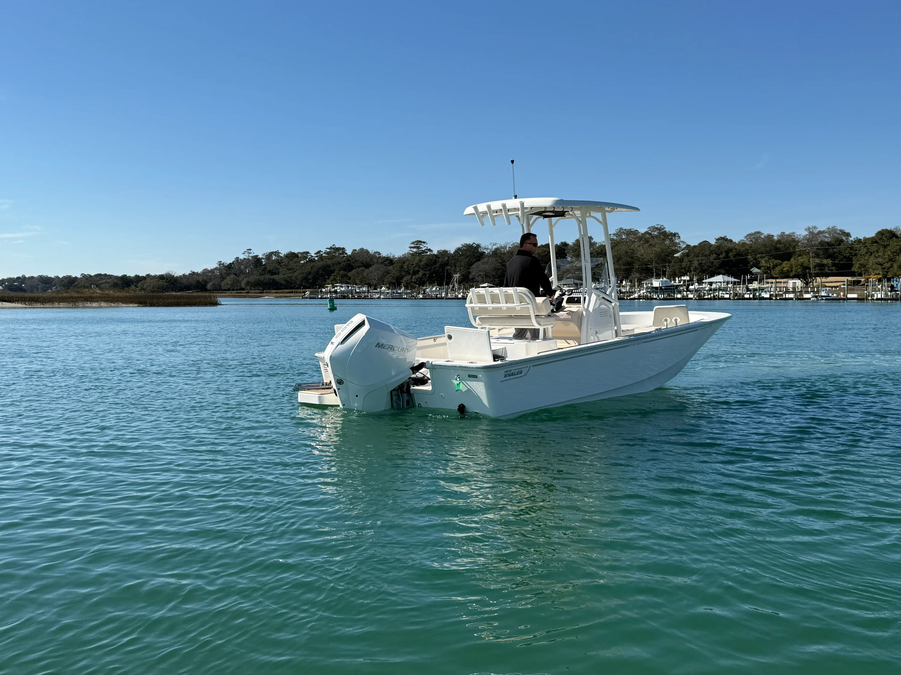 2026 Boston Whaler 210 Montauk Image Thumbnail #4