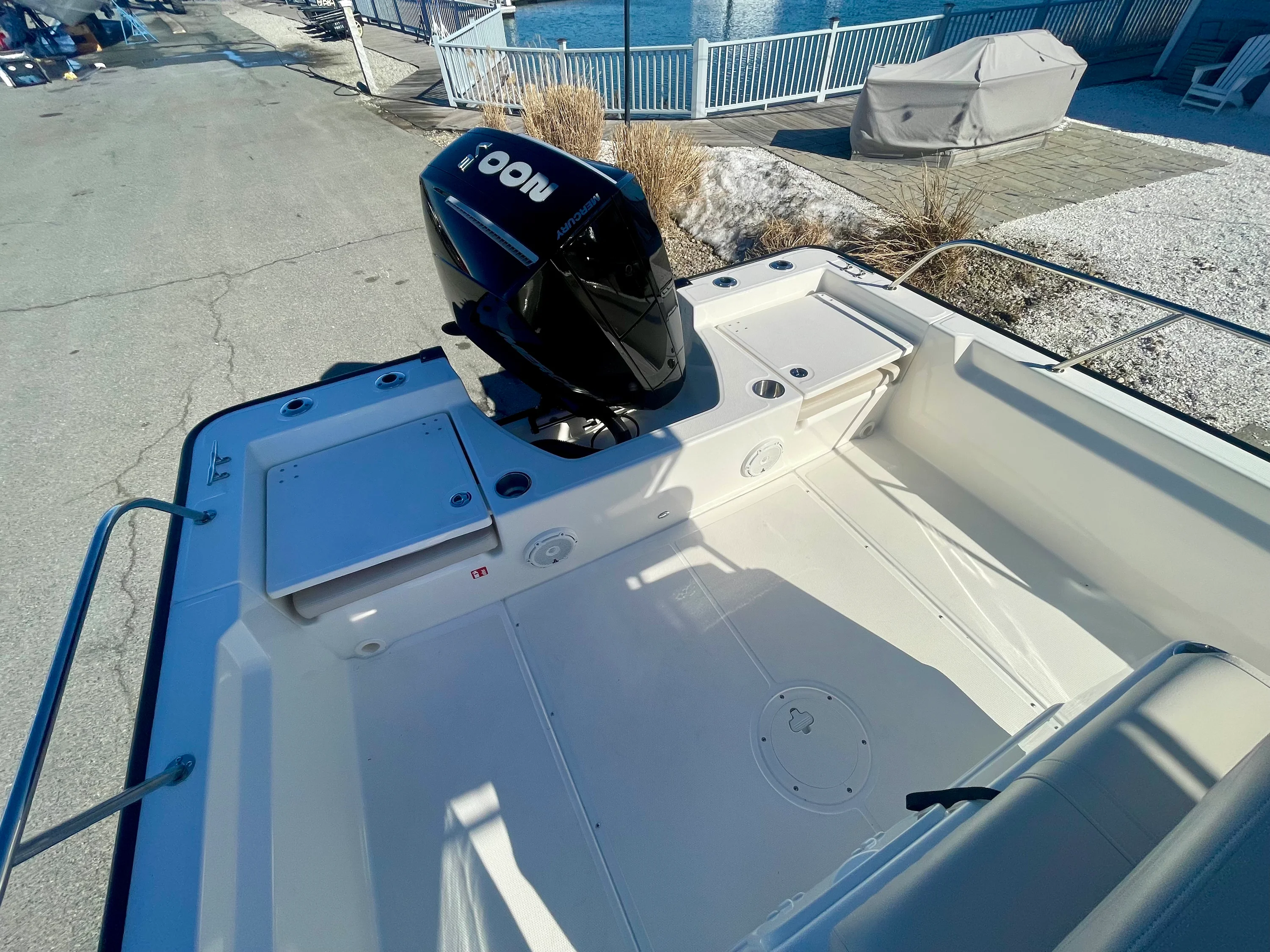 2026 Boston Whaler 210 Montauk Image Thumbnail #5