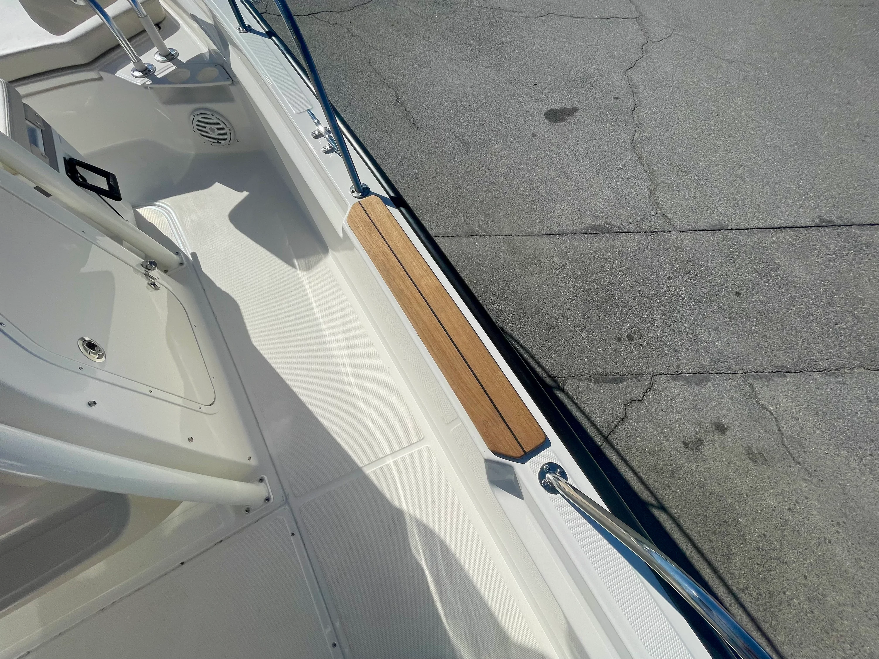 2026 Boston Whaler 210 Montauk Image Thumbnail #15