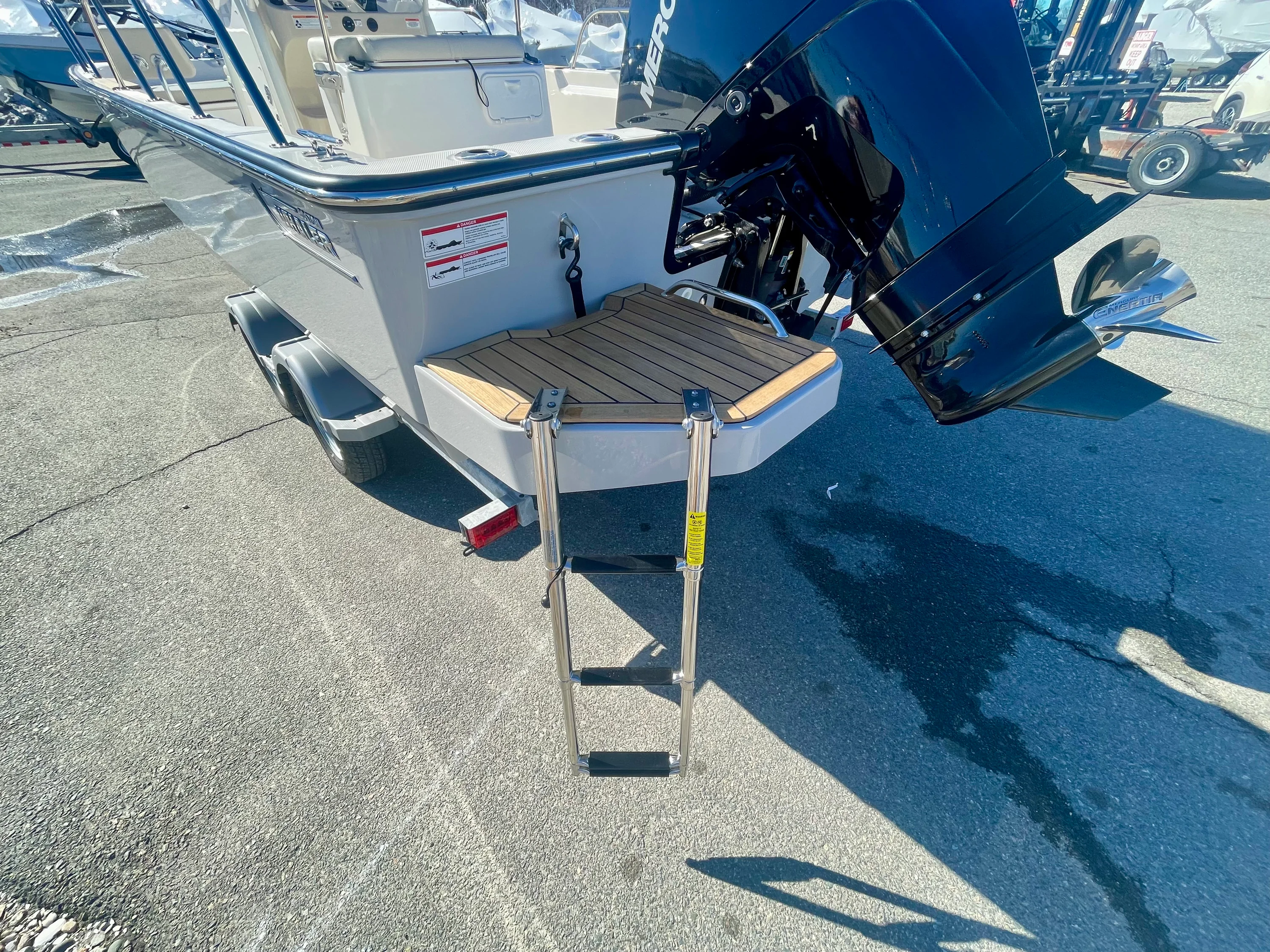 2026 Boston Whaler 210 Montauk Image Thumbnail #3