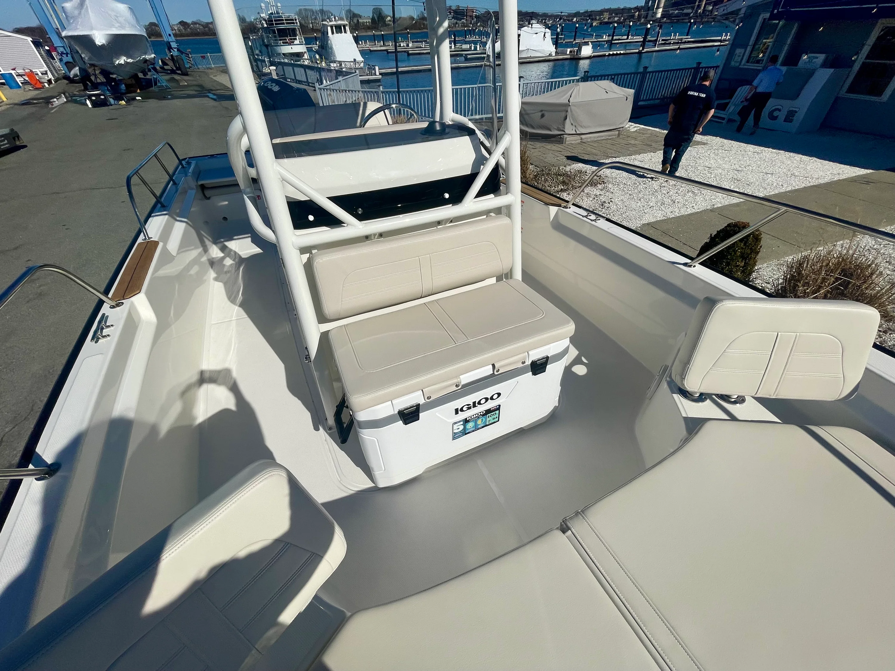 2026 Boston Whaler 210 Montauk Image Thumbnail #18