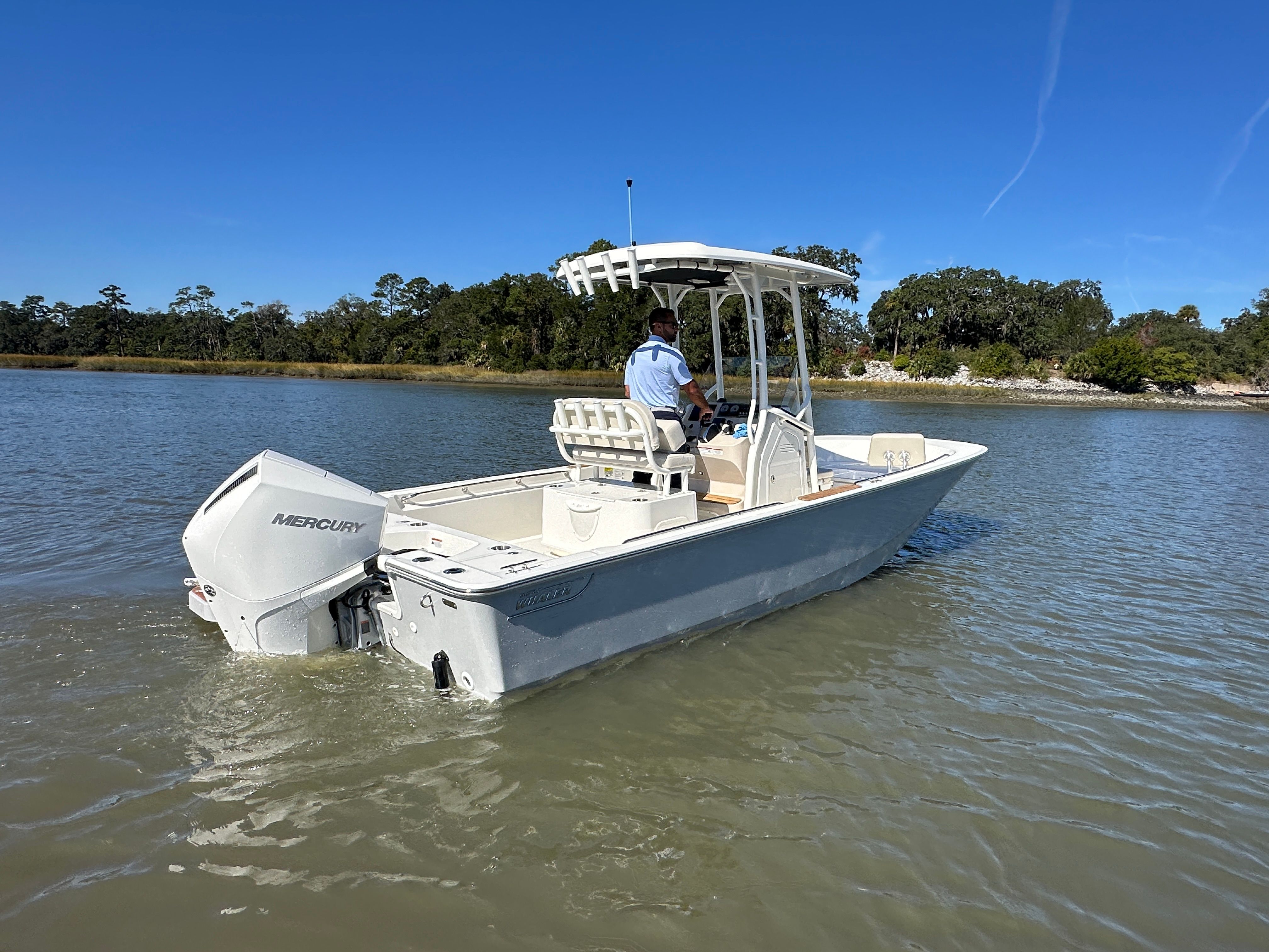 2026 Boston Whaler 210 Montauk Image Thumbnail #7