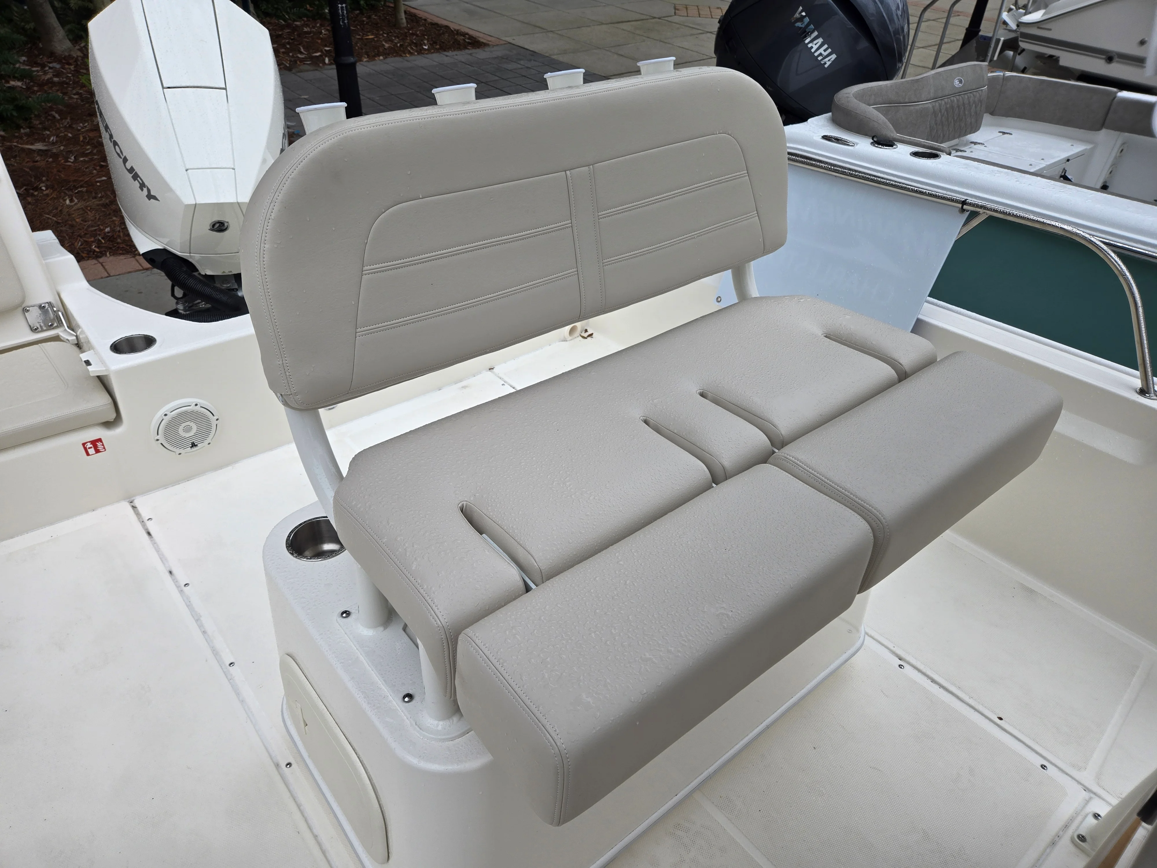 2026 Boston Whaler 210 Montauk Image Thumbnail #5