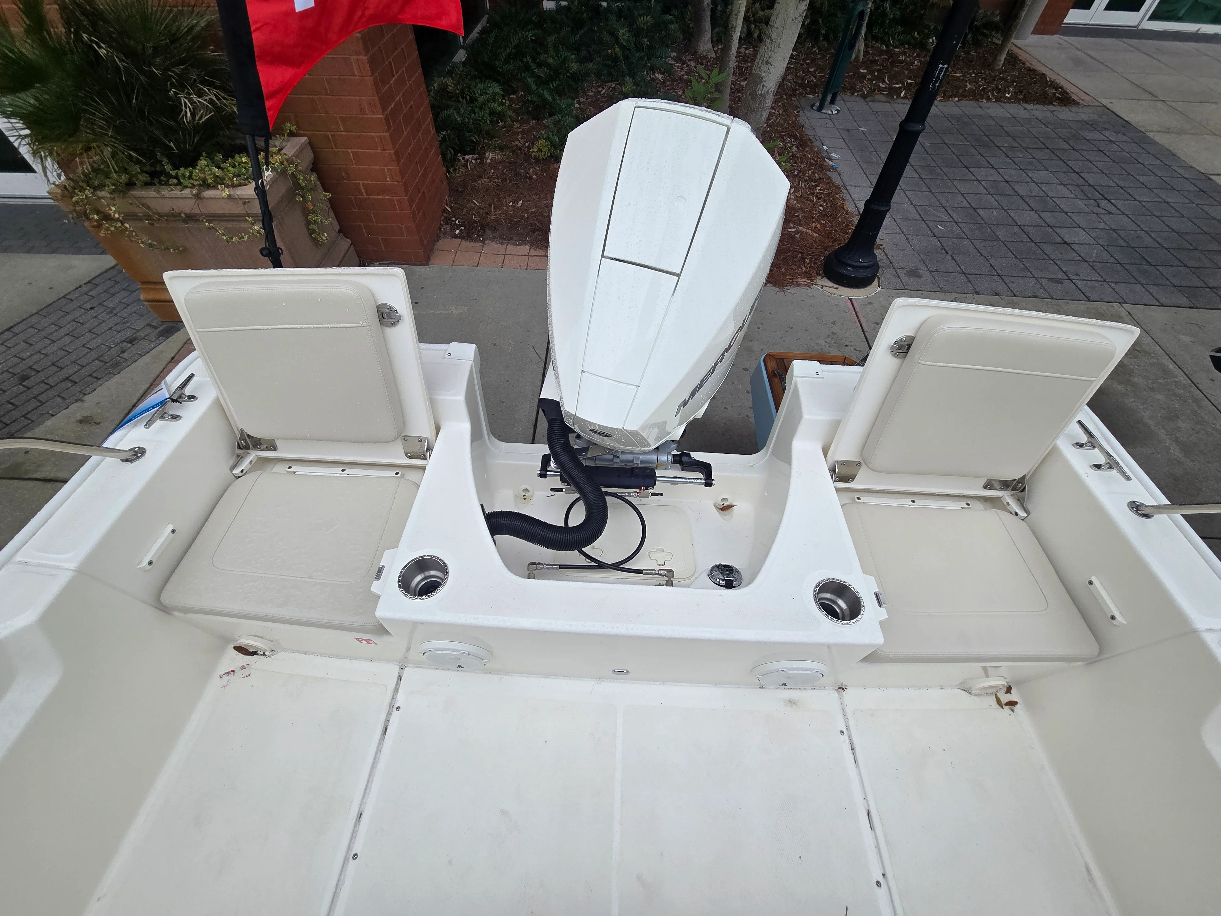 2026 Boston Whaler 210 Montauk Image Thumbnail #4