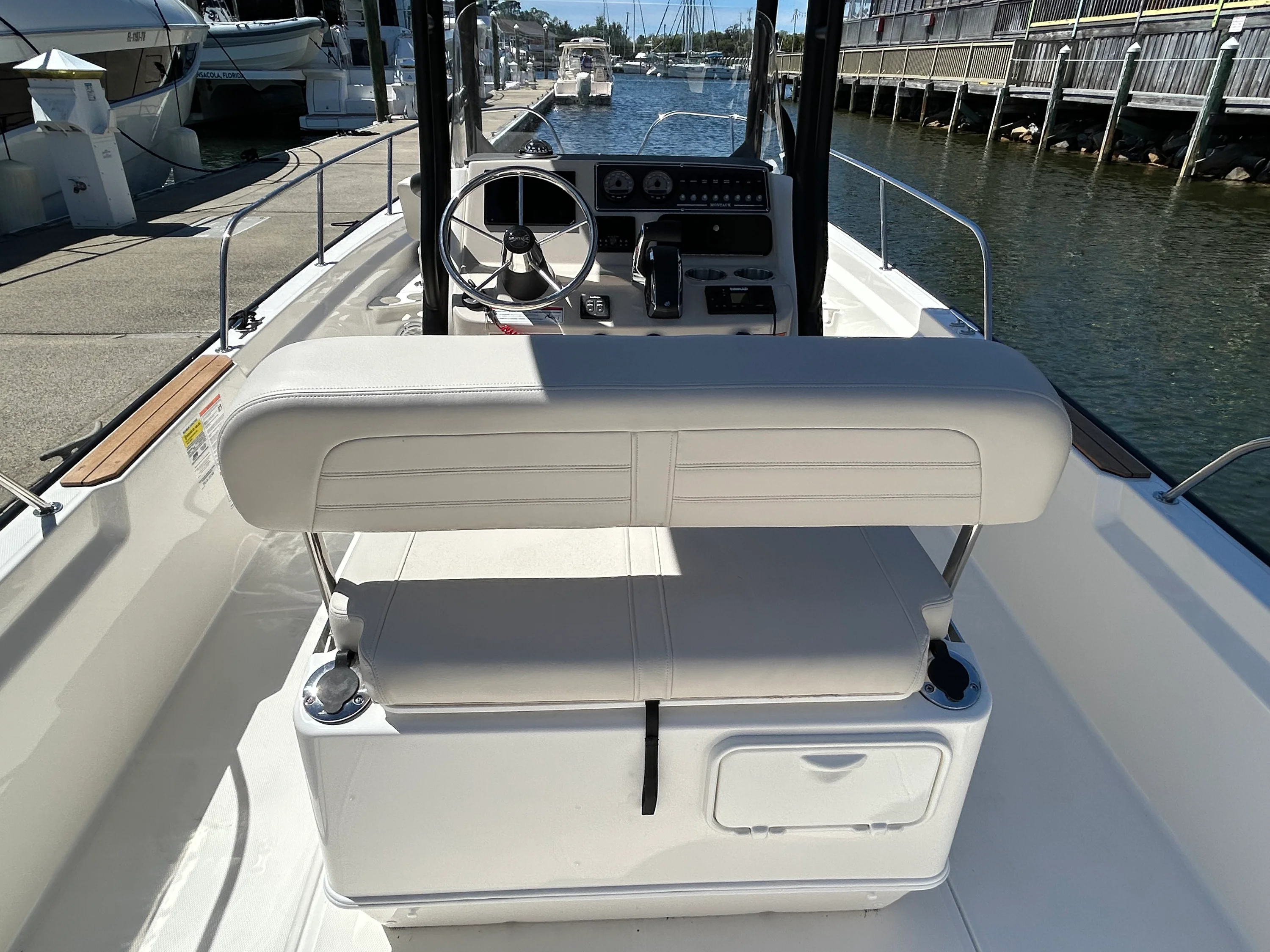 2026 Boston Whaler 210 Montauk Image Thumbnail #13