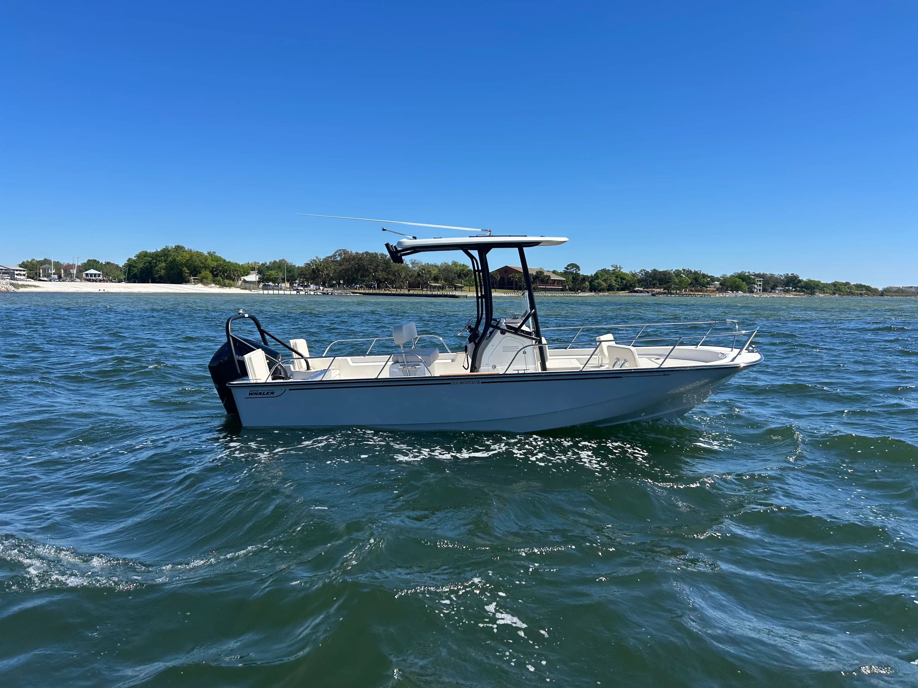 2026 Boston Whaler 210 Montauk Image Thumbnail #10