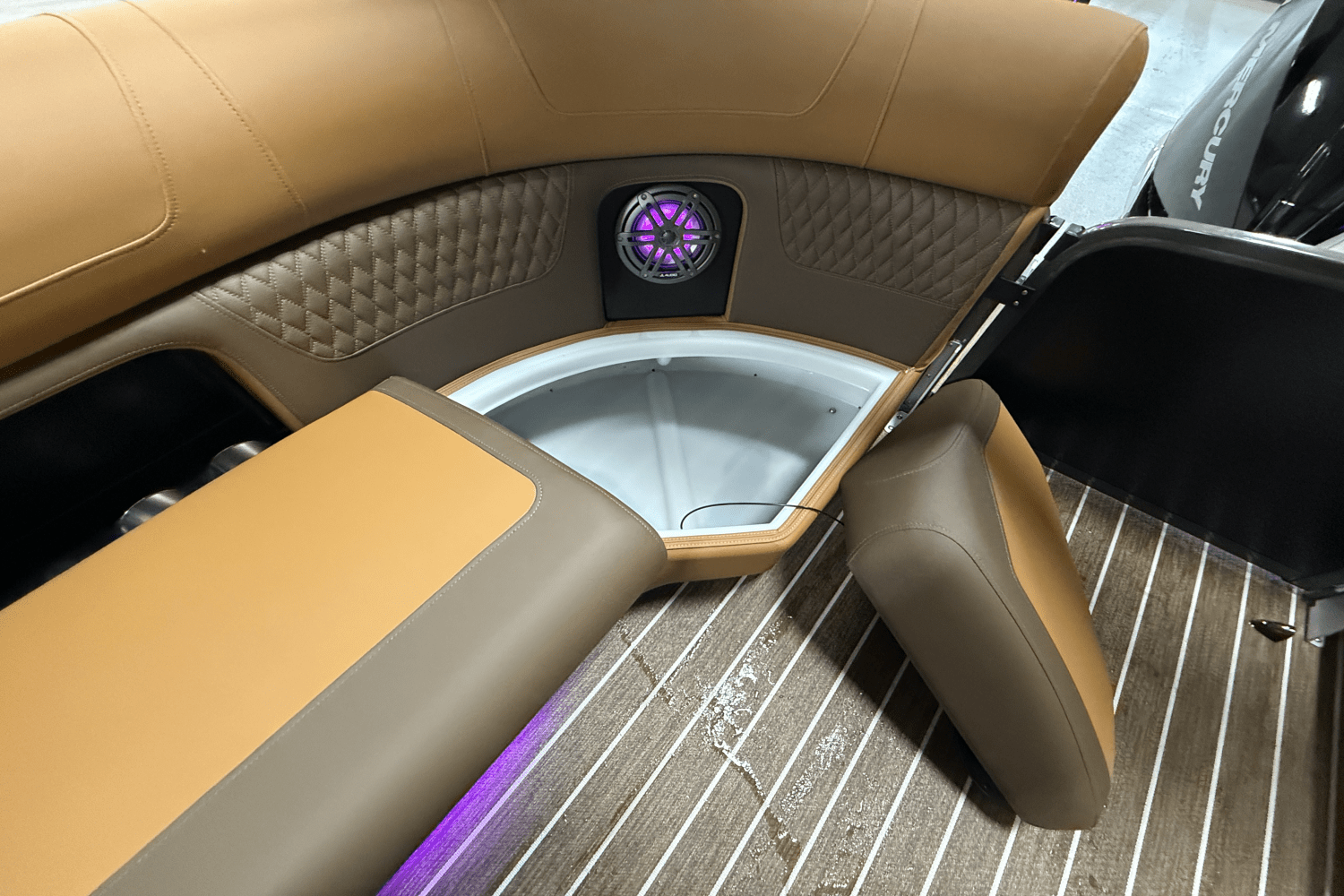 2026 Premier 230SOLARIS Image Thumbnail #36