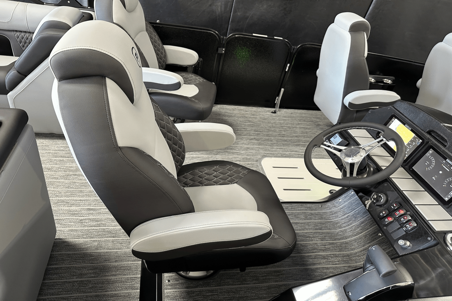 2025 Premier 230 Solaris Image Thumbnail #8