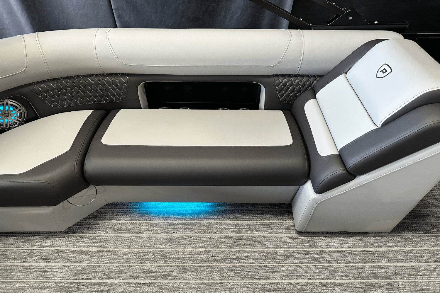 2025 Premier 230 Solaris Image Thumbnail #28