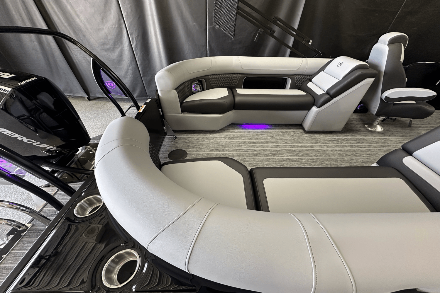 2025 Premier 230 Solaris Image Thumbnail #6