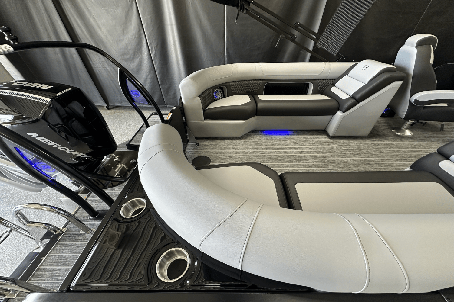 2025 Premier 230 Solaris Image Thumbnail #5