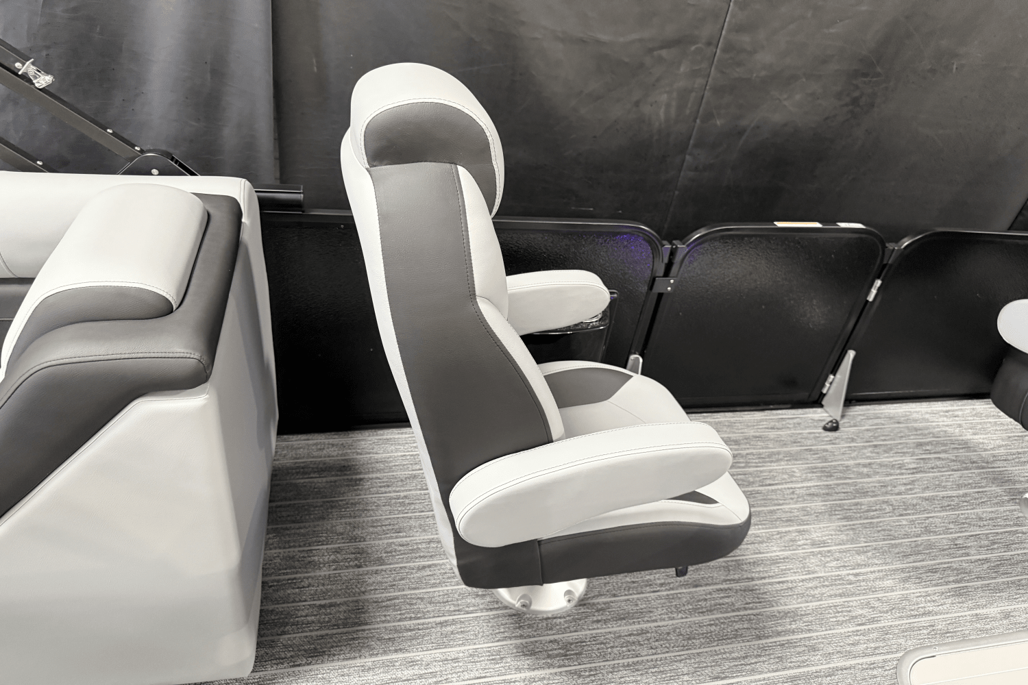 2025 Premier 230 Sunsation Image Thumbnail #38