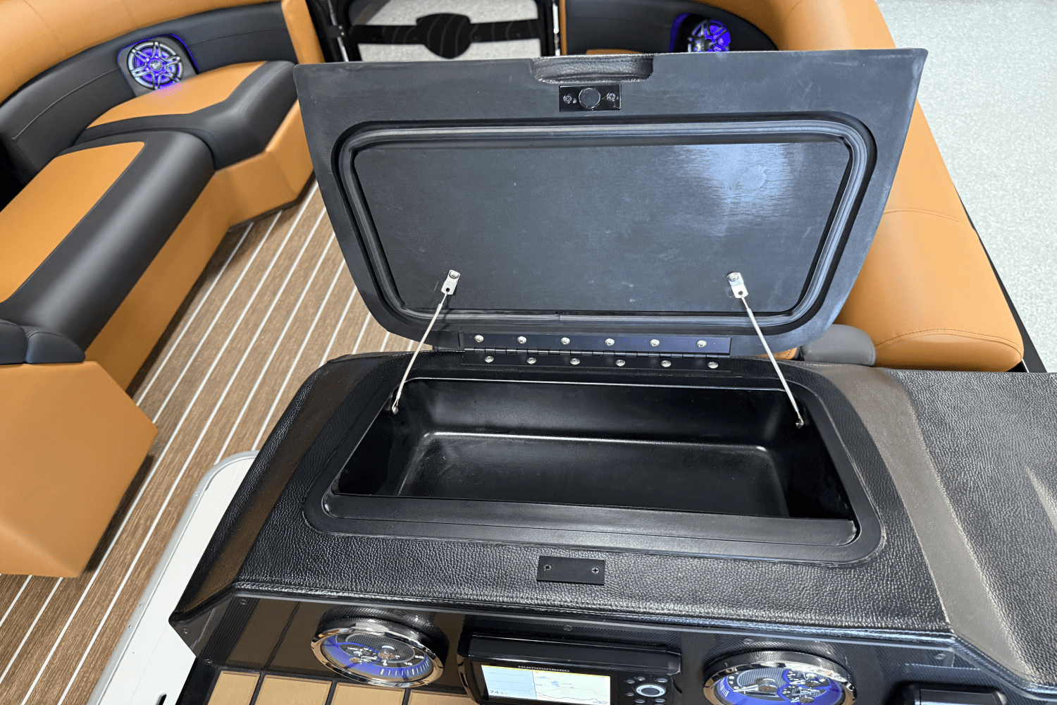 2026 Premier 230SUNSATION Image Thumbnail #38