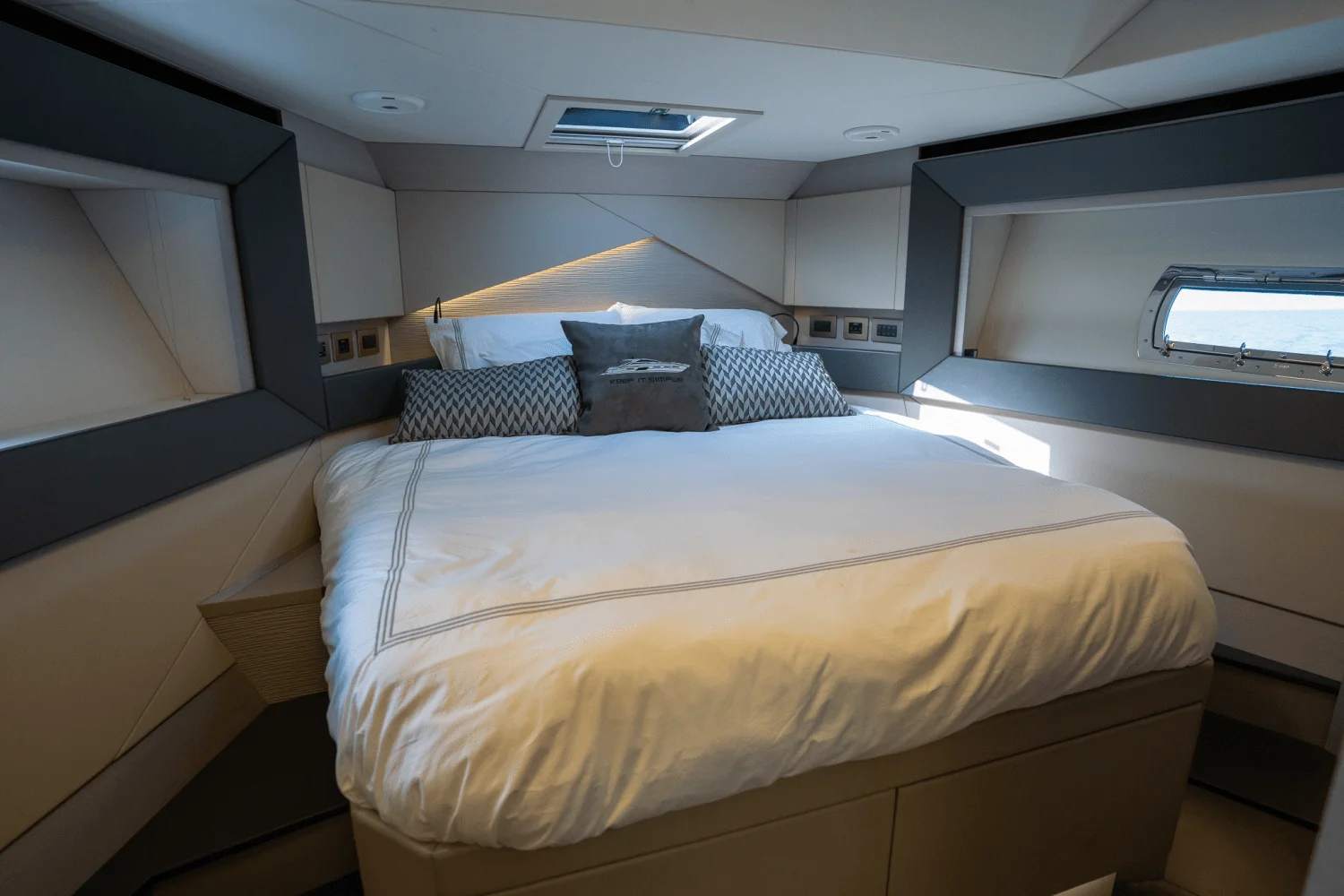 2020 Pershing 7X Image Thumbnail #24