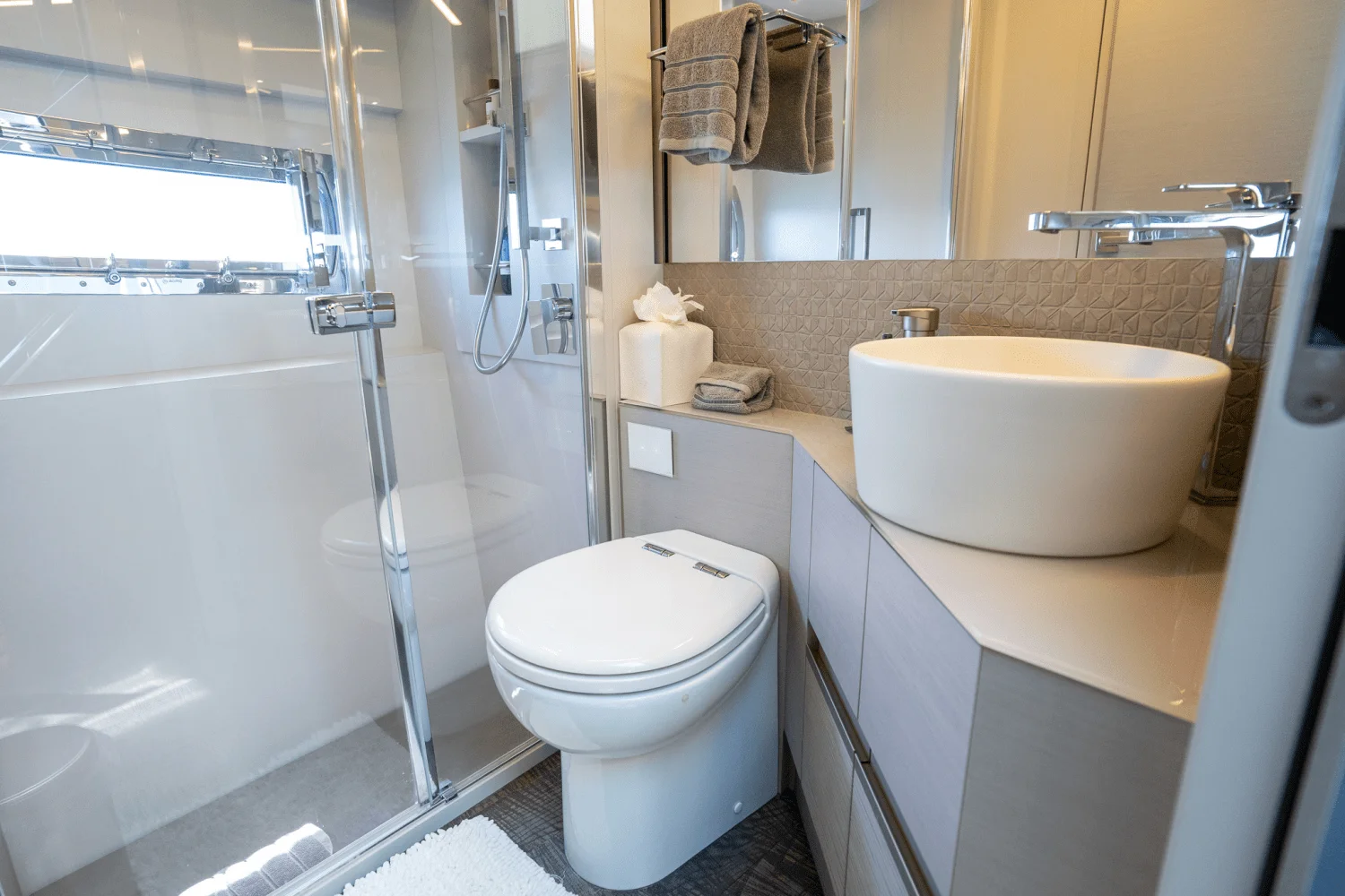 2020 Pershing 7X Image Thumbnail #42