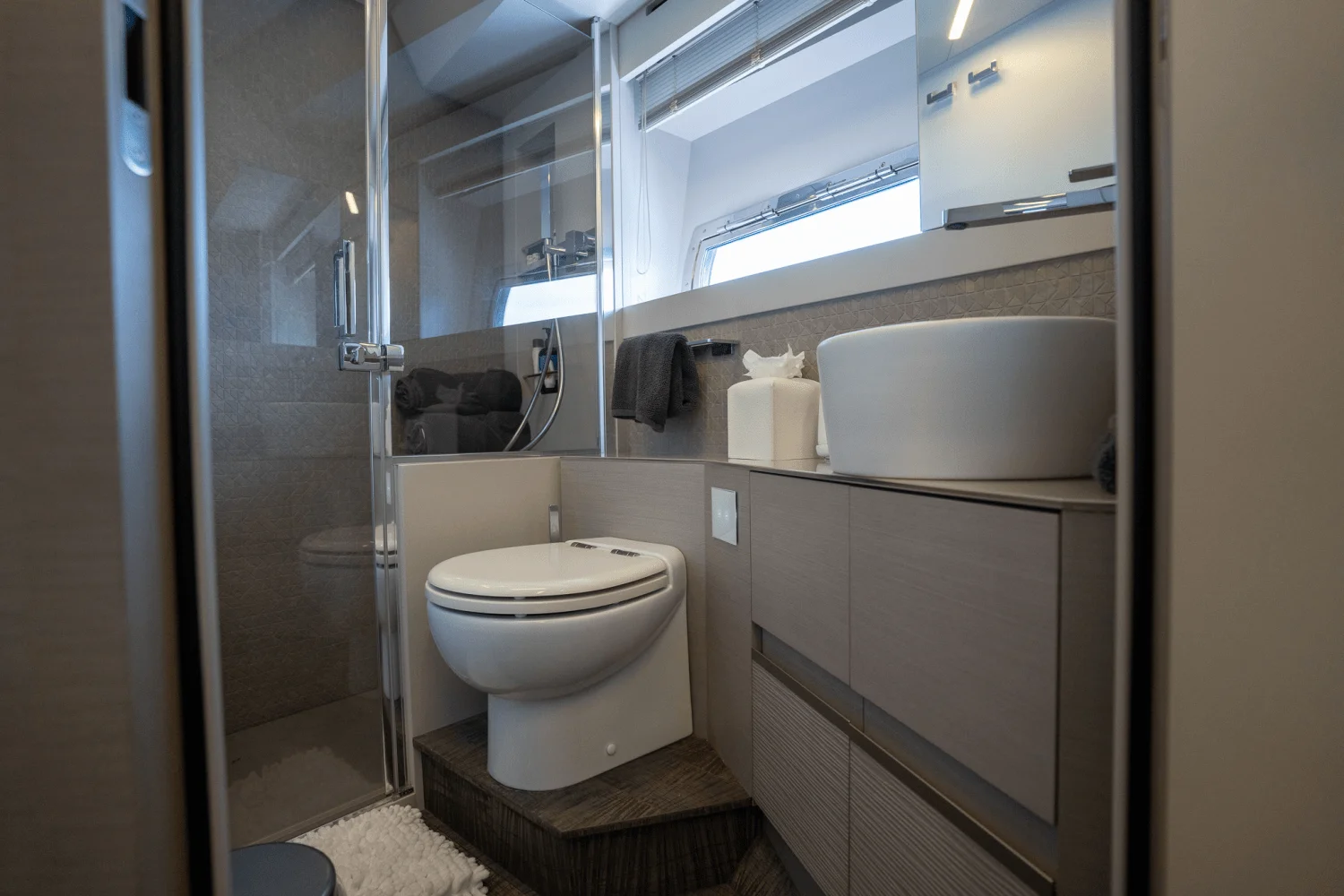 2020 Pershing 7X Image Thumbnail #27