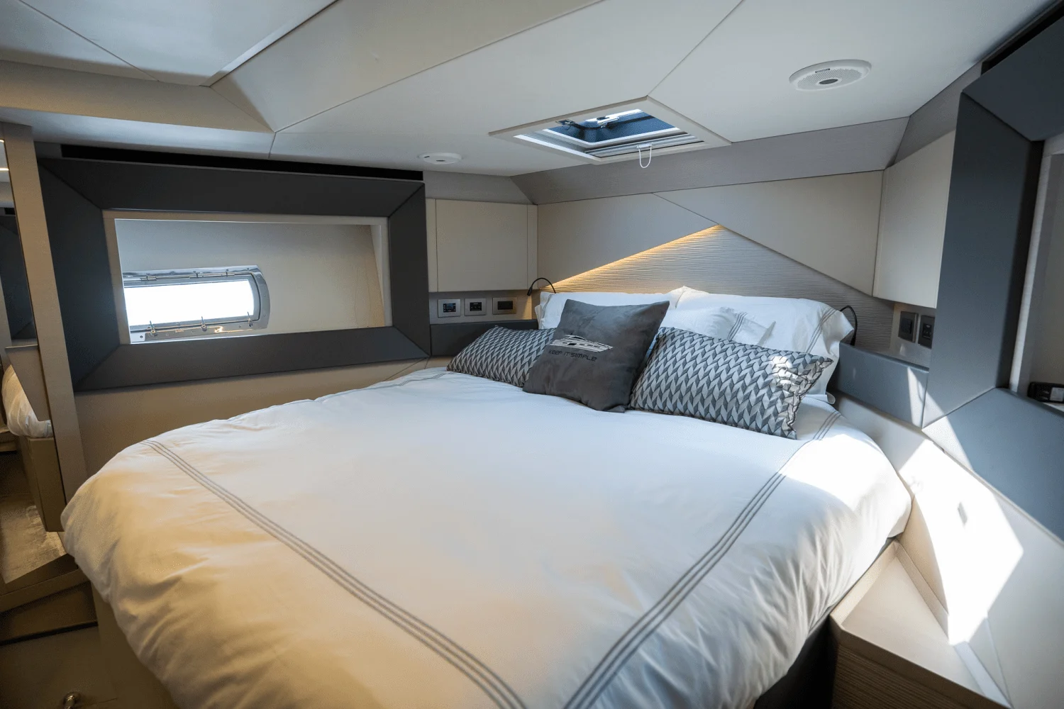 2020 Pershing 7X Image Thumbnail #26