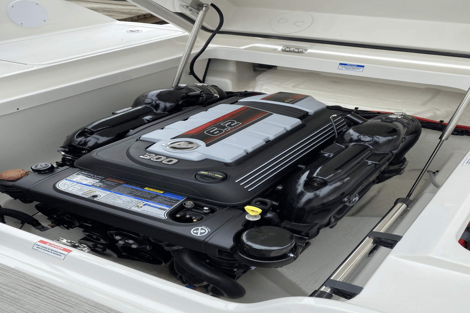 2022 Sea Ray 250 SD Image Thumbnail #2