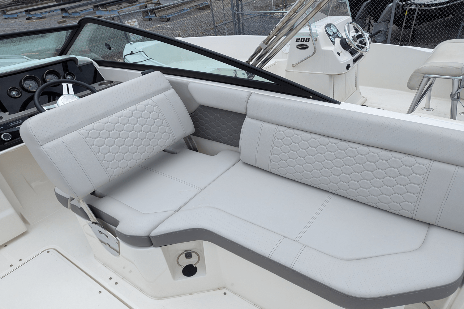 2022 Sea Ray 250 SD Image Thumbnail #17