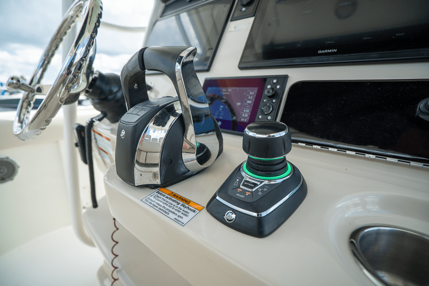 2018 Boston Whaler 330 Outrage Image Thumbnail #18