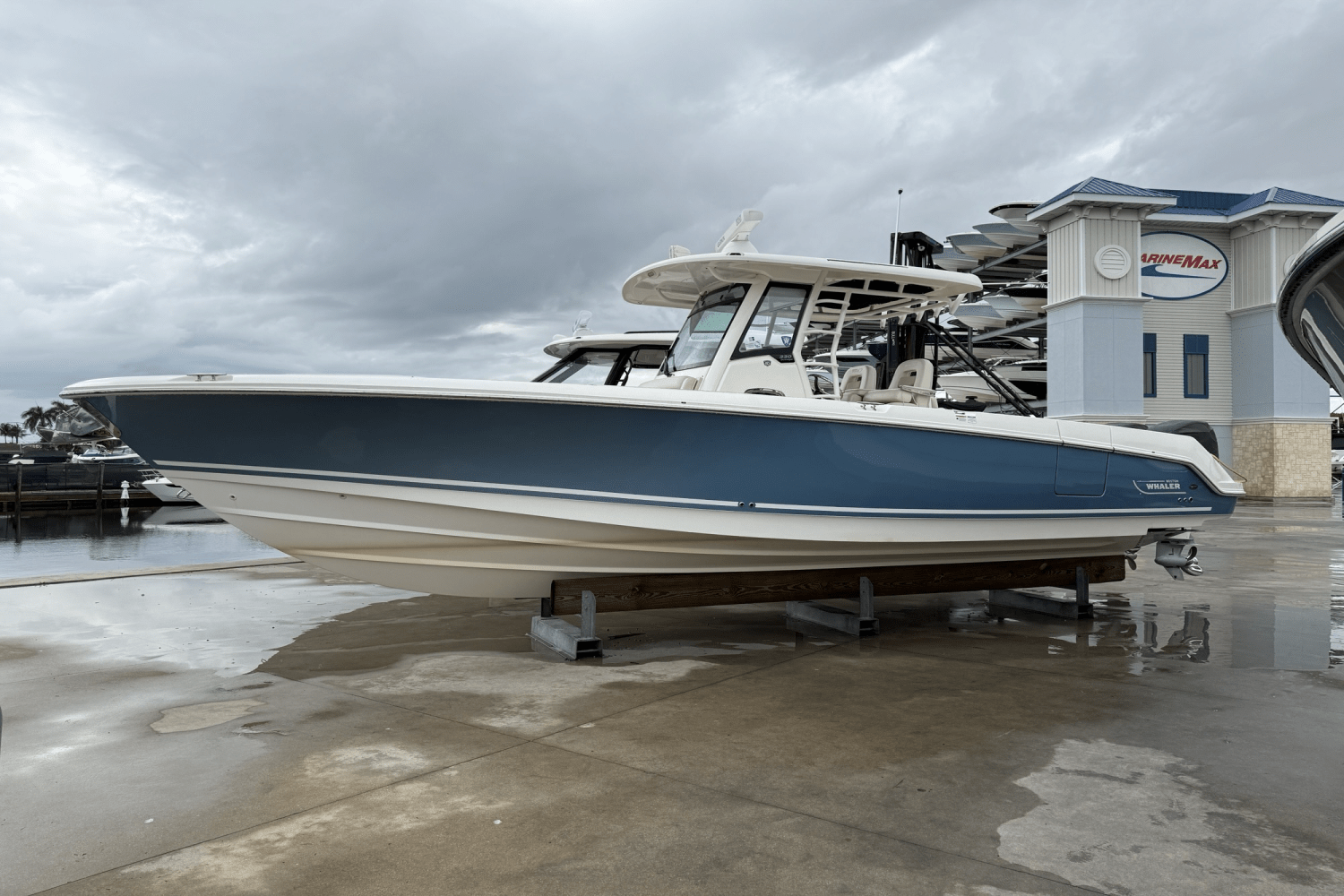 2018 Boston Whaler 330 Outrage Image Thumbnail #2