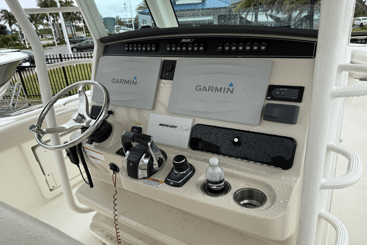 2018 Boston Whaler 330 Outrage Image Thumbnail #4