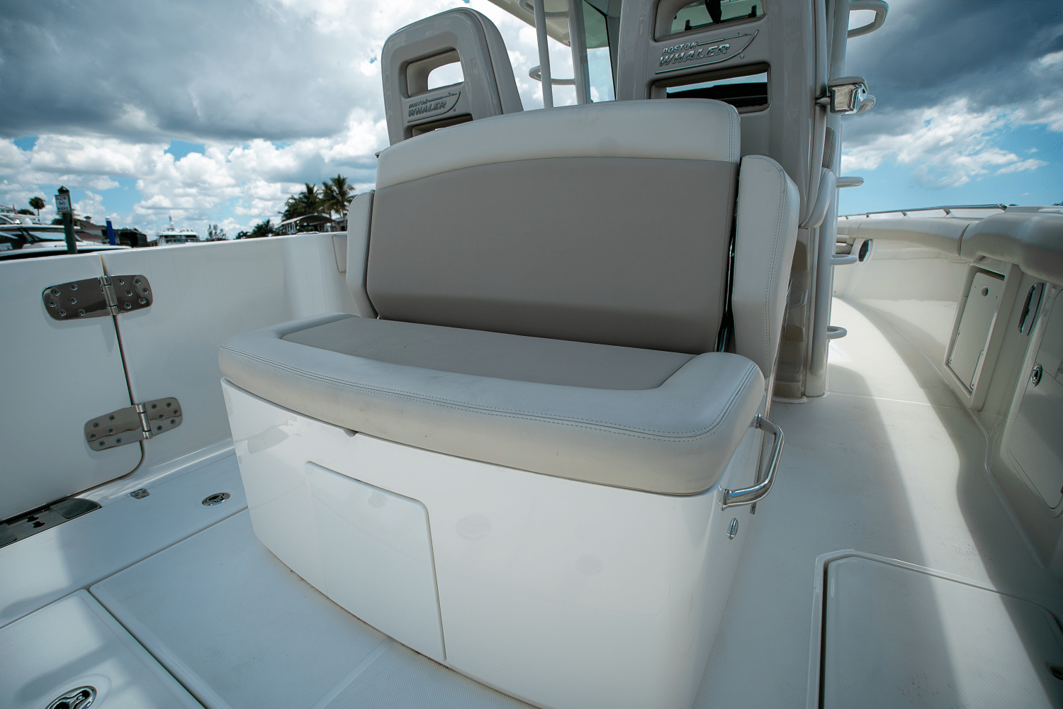 2018 Boston Whaler 330 Outrage Image Thumbnail #9
