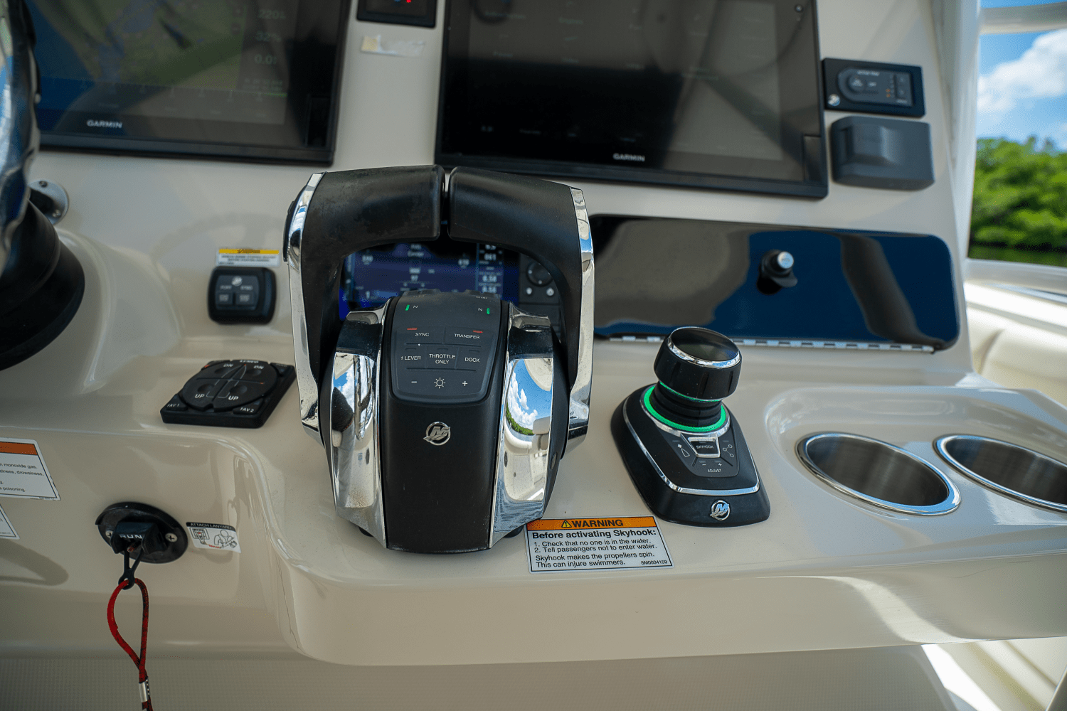2018 Boston Whaler 330 Outrage Image Thumbnail #15