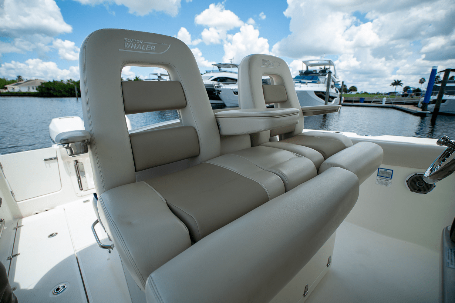 2018 Boston Whaler 330 Outrage Image Thumbnail #11