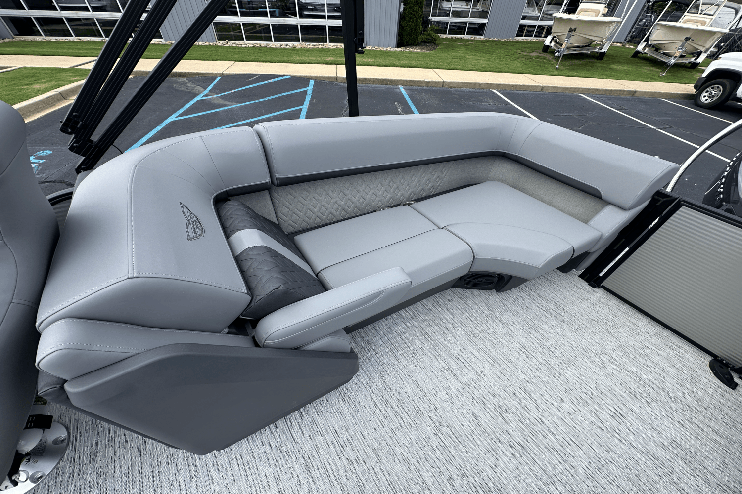 2026 Bennington 22MFB Image Thumbnail #7