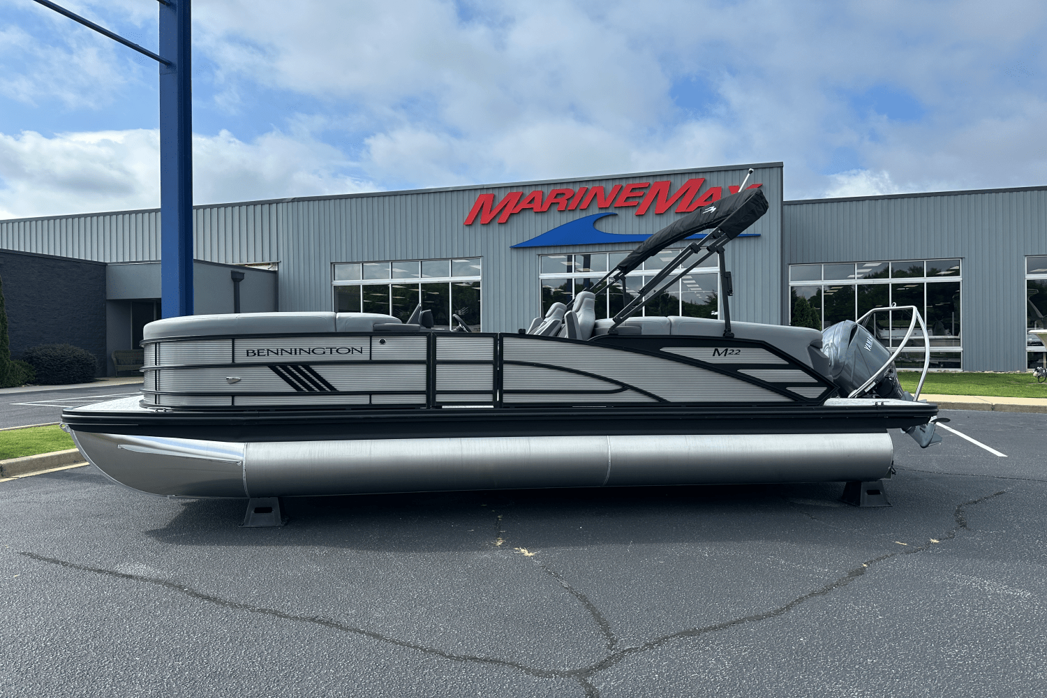 2026 Bennington 22MFB Image Thumbnail #0