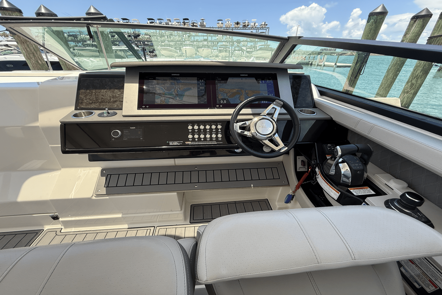 2020 Sea Ray 400 SLX-OB Image Thumbnail #21