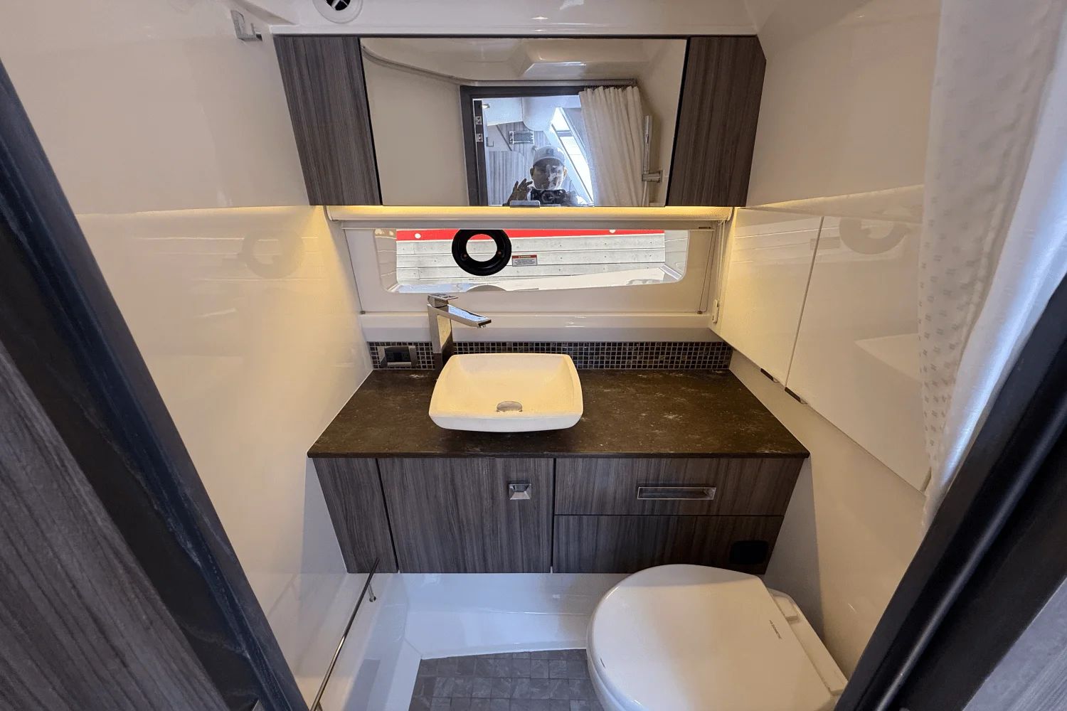 2020 Sea Ray 400 SLX OB Image Thumbnail #25