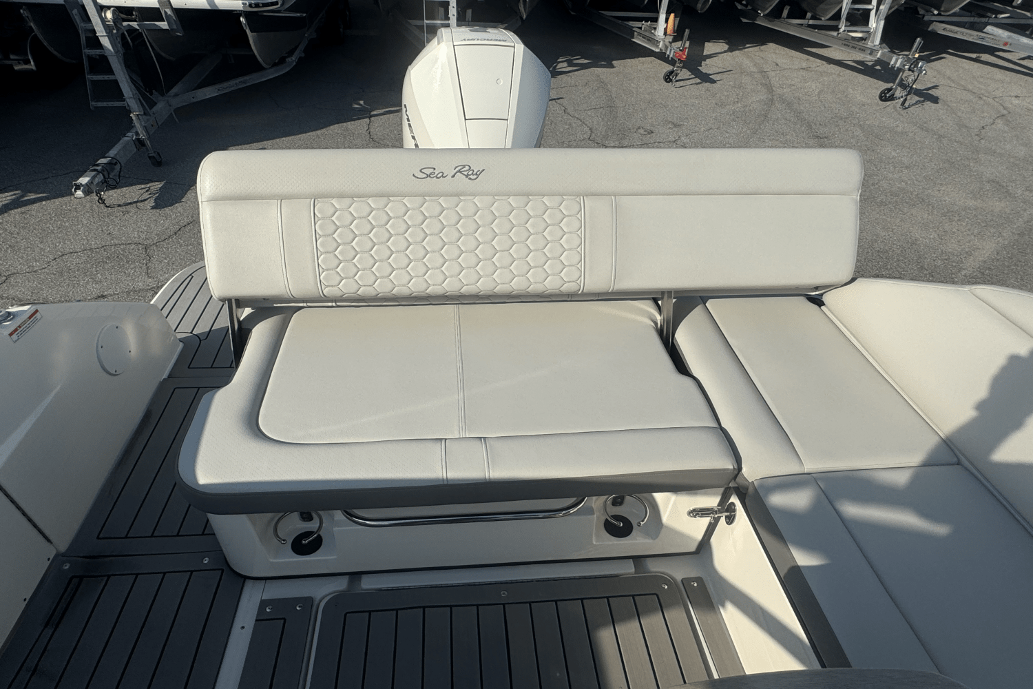 2022 Sea Ray 250 SDX OB Image Thumbnail #10