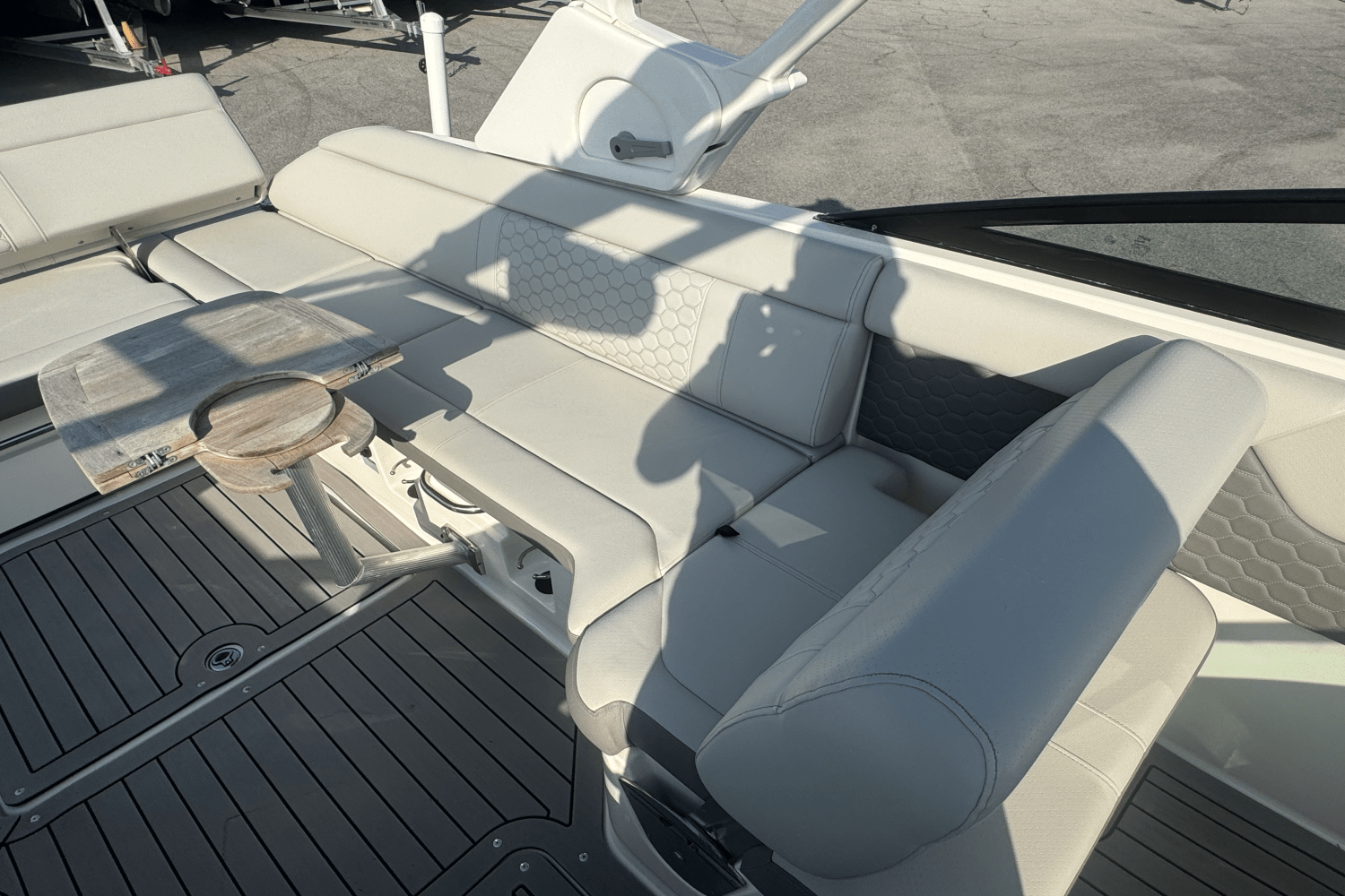 2022 Sea Ray 250 SDX OB Image Thumbnail #6