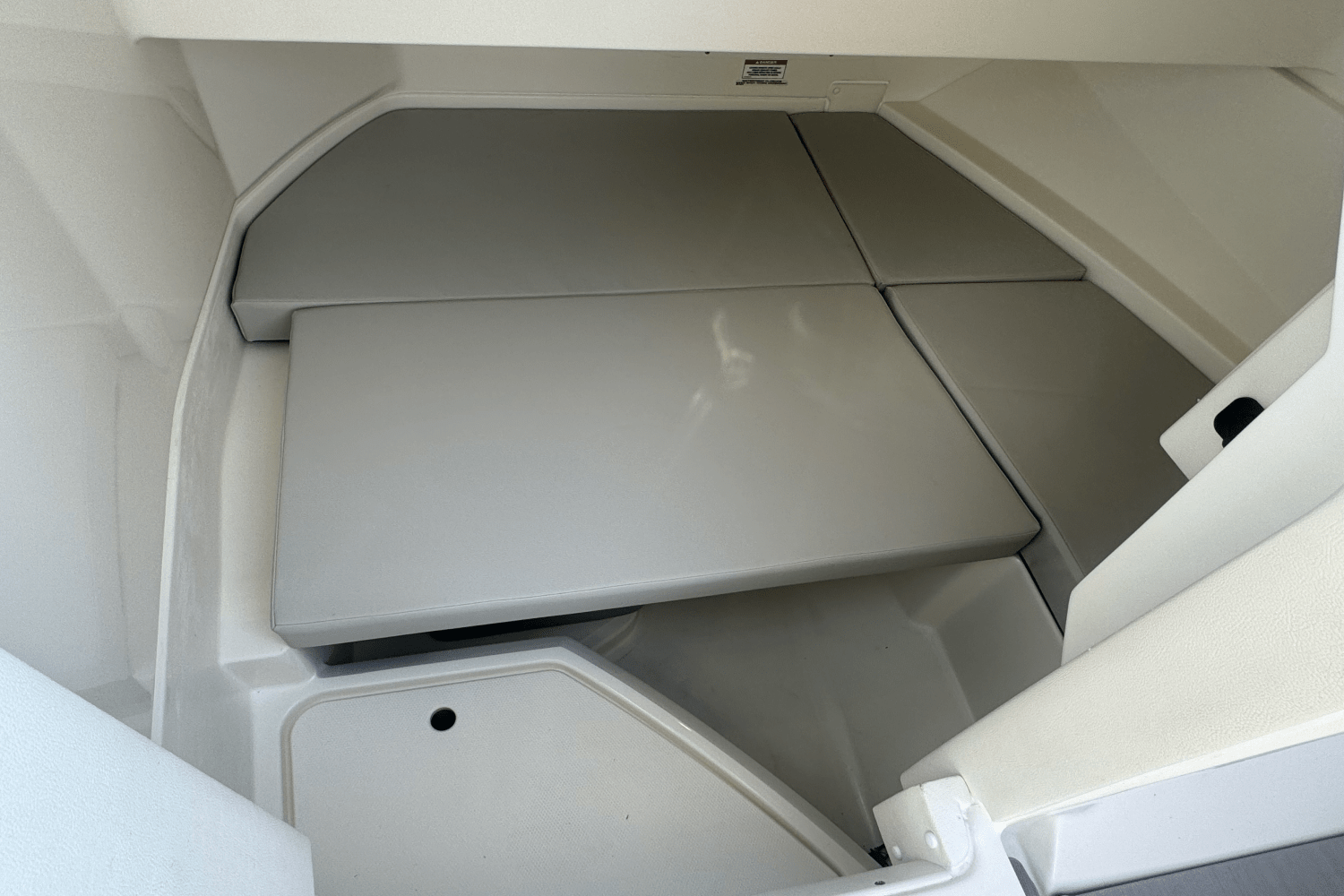 2022 Sea Ray 250 SDX OB Image Thumbnail #23