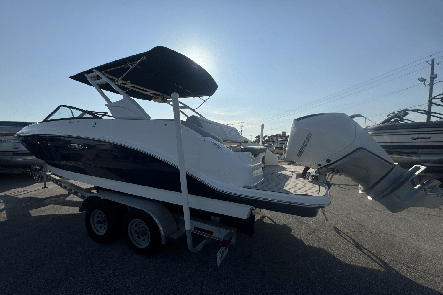 2022 Sea Ray 250 SDX OB Image Thumbnail #3