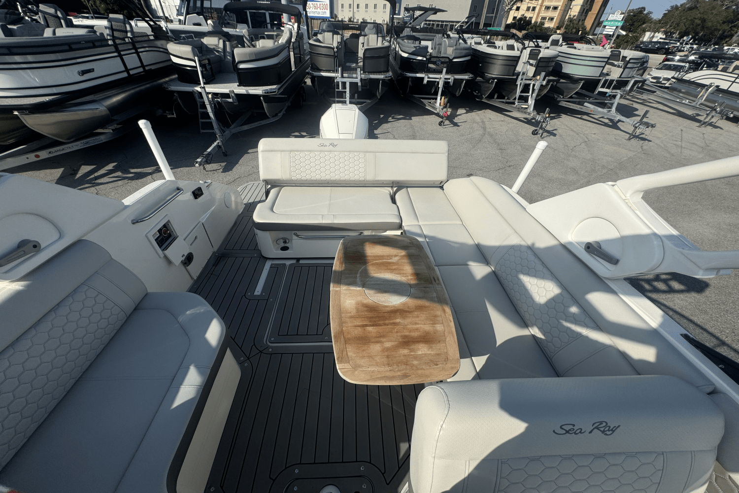 2022 Sea Ray 250 SDX OB Image Thumbnail #13