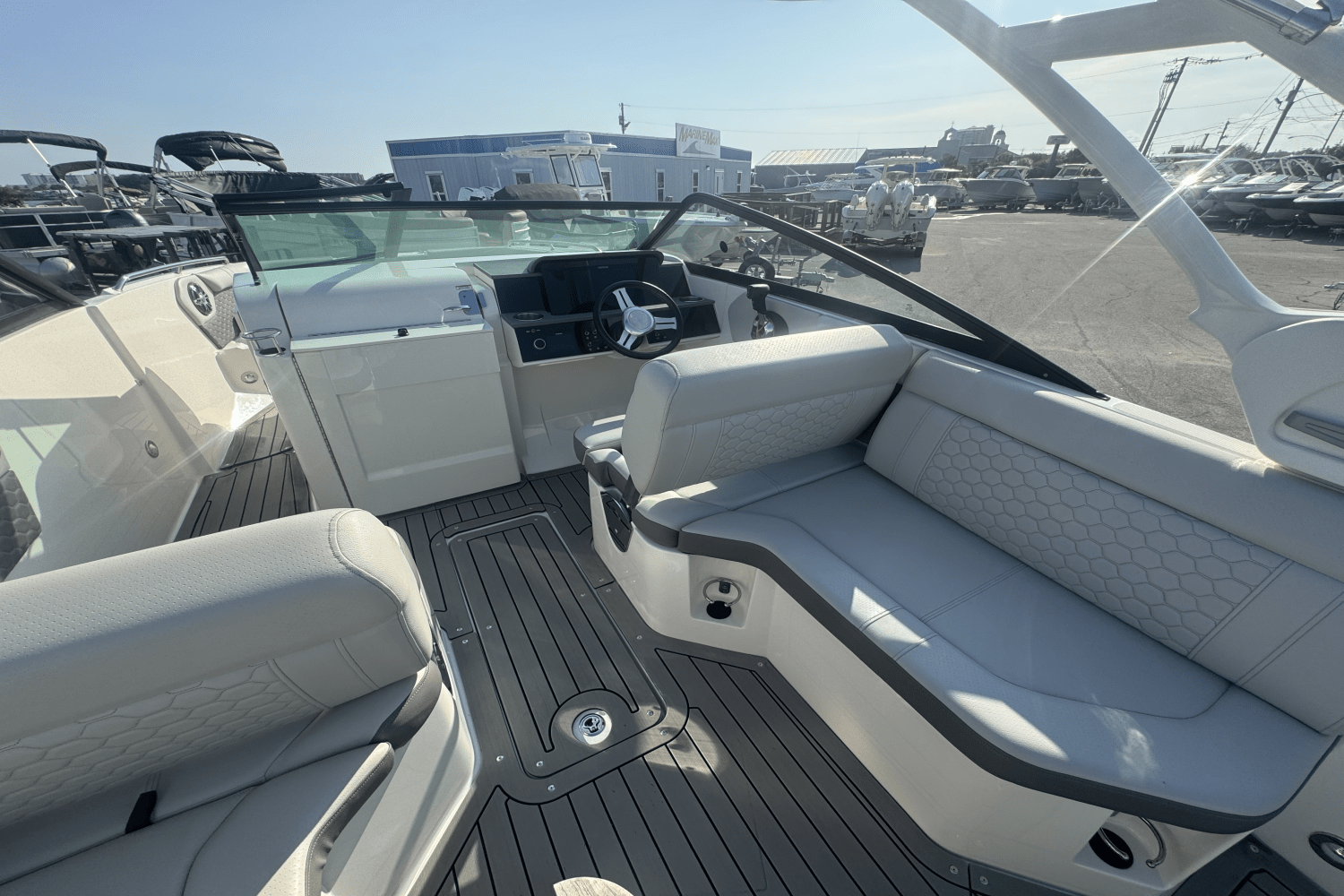 2022 Sea Ray 250 SDX OB Image Thumbnail #11