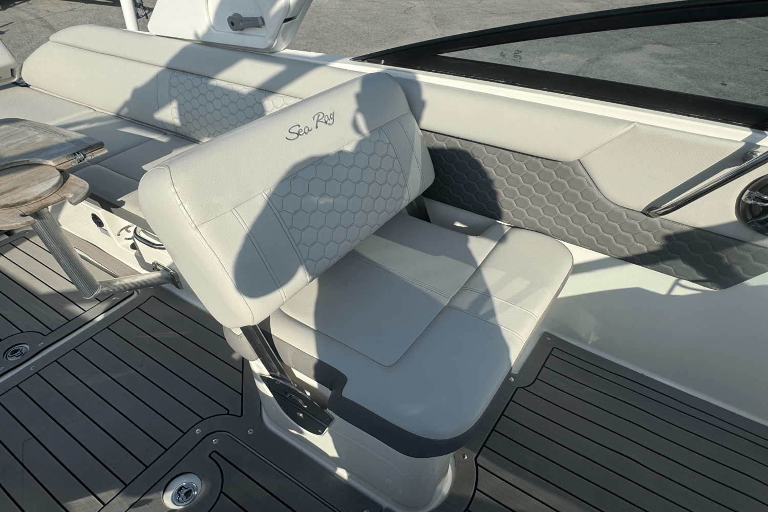 2022 Sea Ray 250 SDX OB Image Thumbnail #16