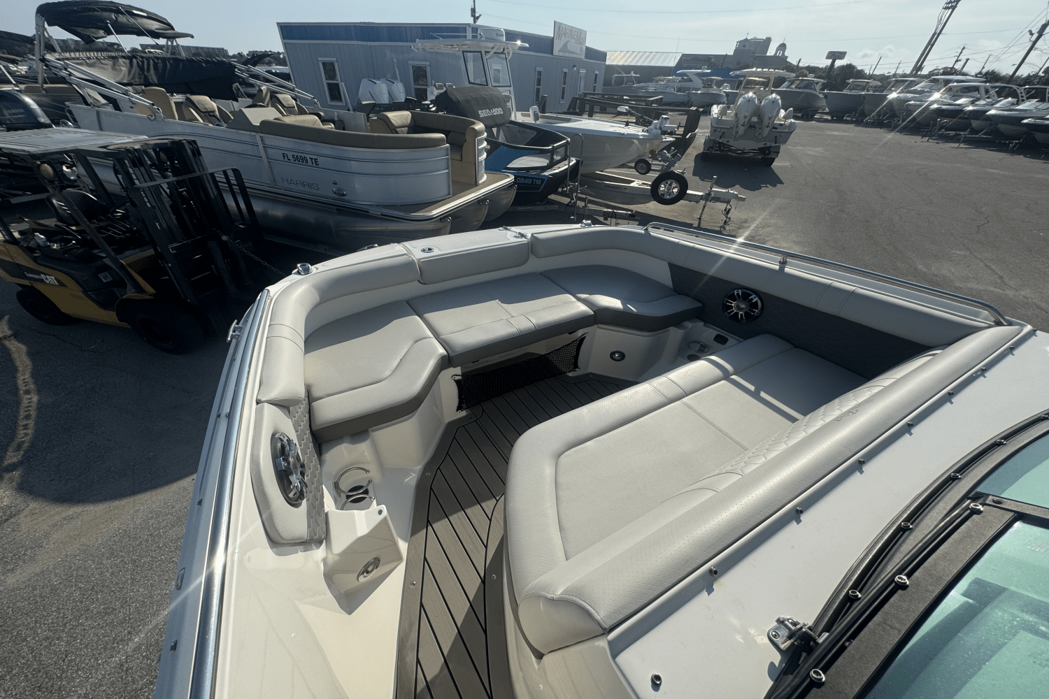 2022 Sea Ray 250 SDX OB Image Thumbnail #19