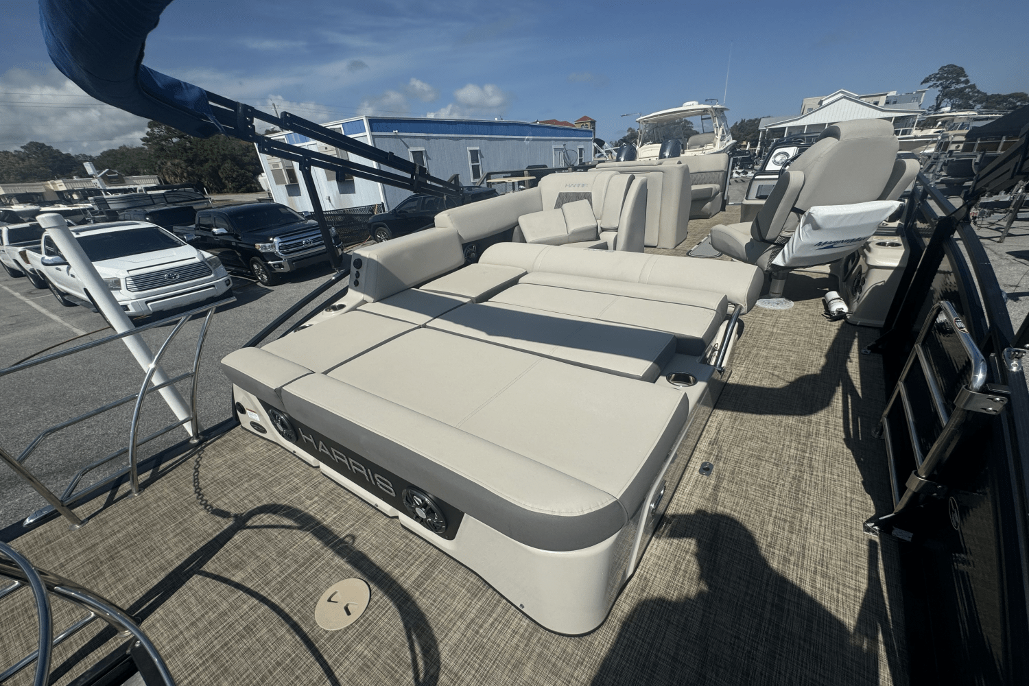 2020 Harris 230 SOLSTICE Image Thumbnail #7
