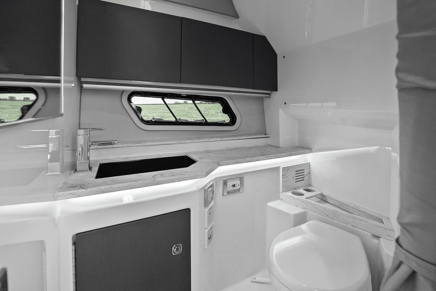 2019 Formula 400 SUPER SPORT CROSSOVER Image Thumbnail #24