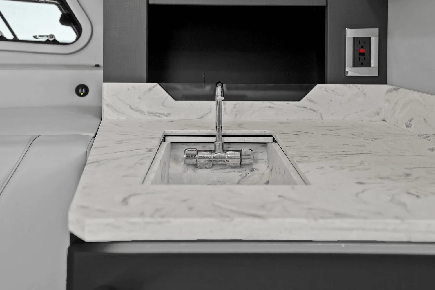 2019 Formula 400 SUPER SPORT CROSSOVER Image Thumbnail #34