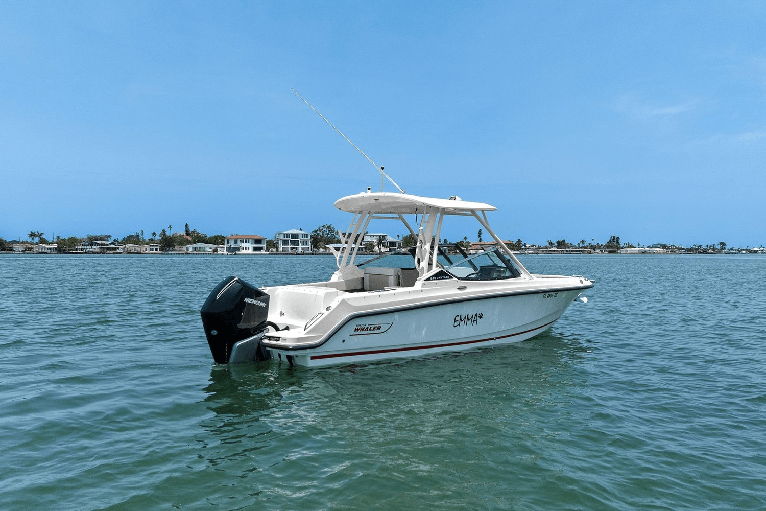 2022 Boston Whaler 240 VANTAGE Image Thumbnail #3