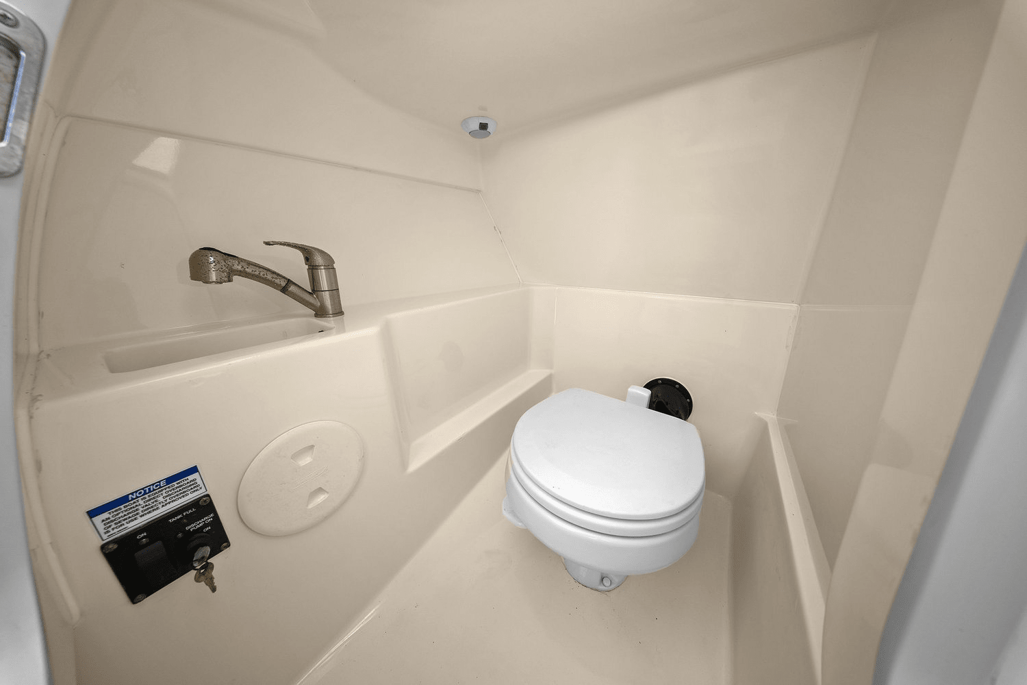 2022 Boston Whaler 240 VANTAGE Image Thumbnail #41